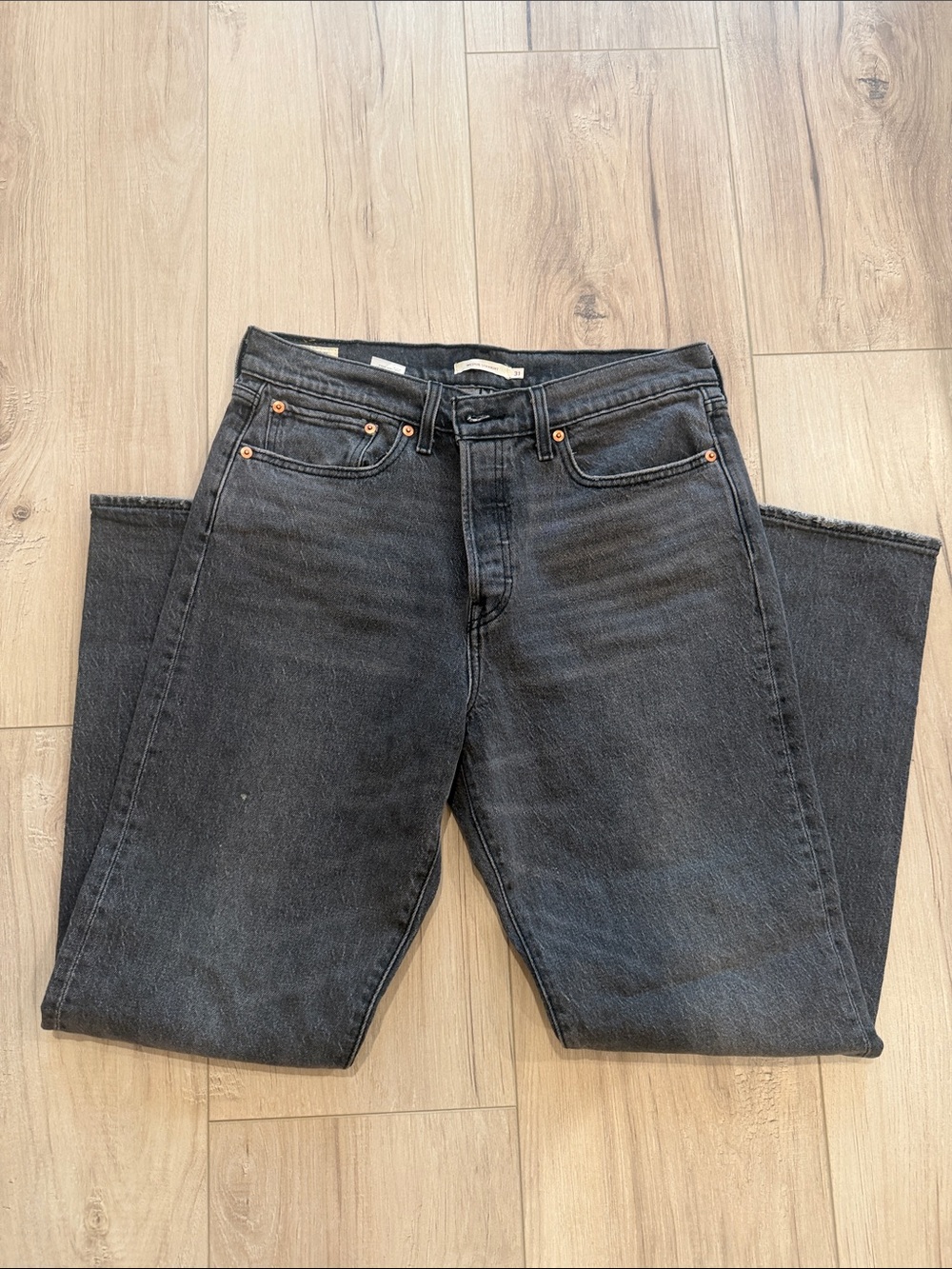 Levis Wedgie Straight-Leg Jeans